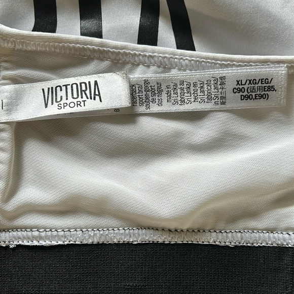 VICTORIA’S SECRET The Player Sports Bra Size XL White & Black Large Logo - Picture 13 of 16